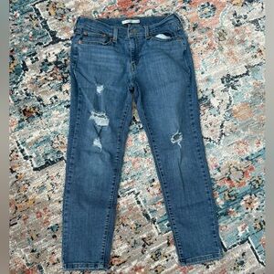 Levi’s Distresses Boyfriend Jeans